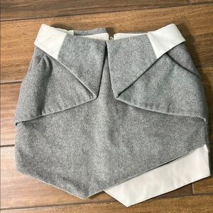 Vintage Cameo brand wool like Stylish Gray and White mini Women's Skirt XS